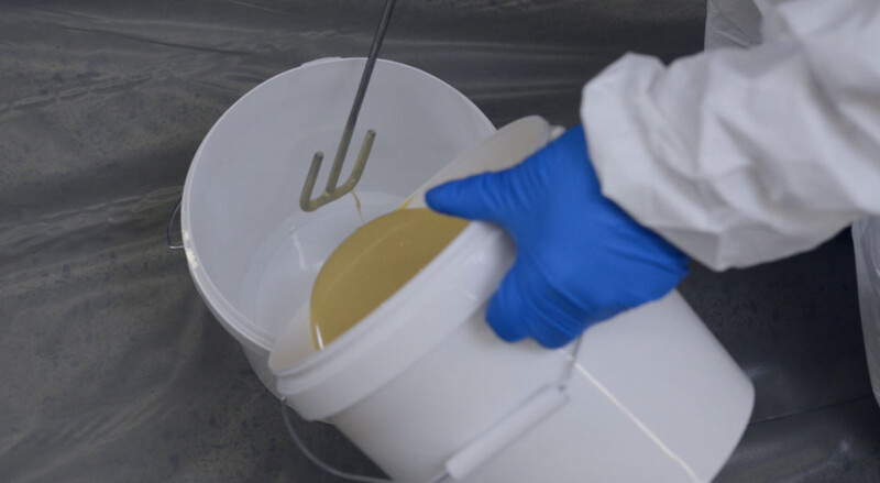Repotting and mixing the organomineral resin