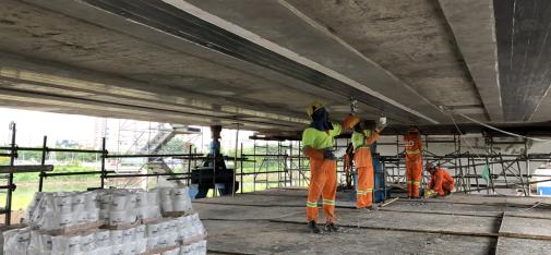 Jaguaré Bridge, a section of which sank by around two metres in November 2018, was opened to road traffic again in April 2019 after a possibly record-breaking repair time of just five months, thanks in part to MC's expertise.