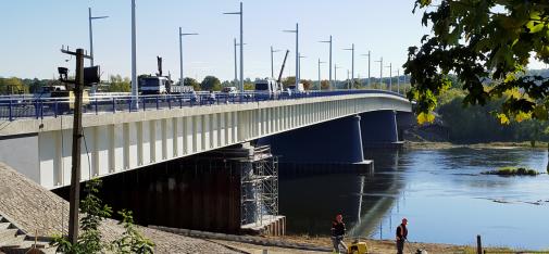 Due to cold temperatures, the work performed on the copings of the Panemune bridge represented quite a challenge – but one that was readily overcome.