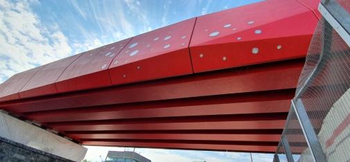 The highly flexible surface protection system MC-Color Flex pro was used to provide the bridge with permanent protection while ensuring that the aesthetic effect of the structure is maintained for years to come.