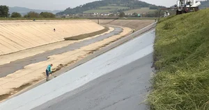 Application of the waterproofing layer on the smoothed substrate.