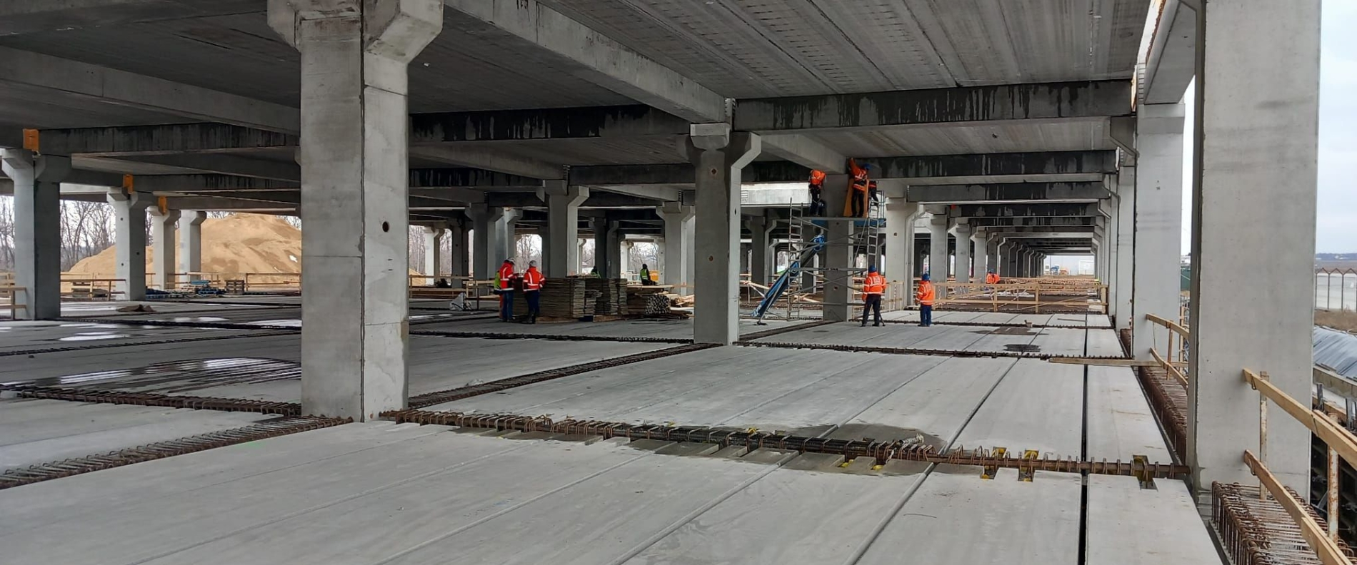 View into the shell of the T4 passenger terminal at Iași International Airport.