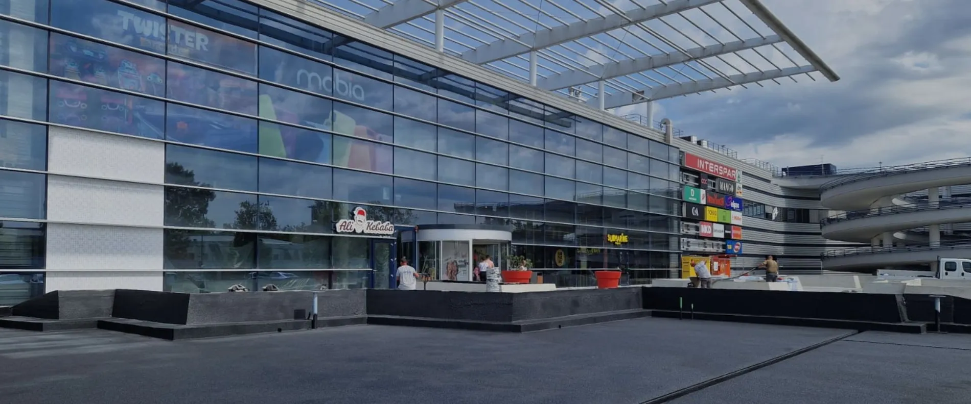 The renovated entrance area of the Garden Mall in Zagreb, sealed with Nafuflex Easy Tech 2