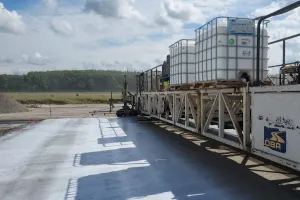 The concrete was placed using the slipform method and cured with Emcoril Traffic.