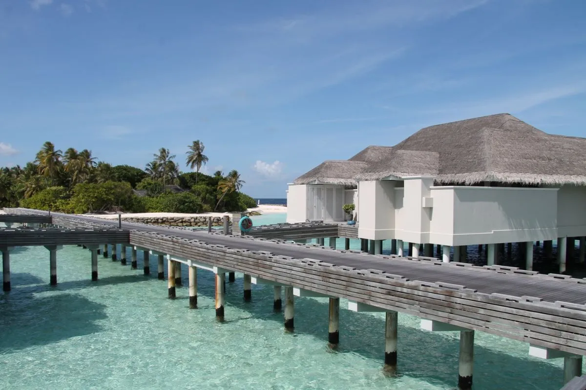 The idyllic holiday paradise in the Maldives was sustainably restored using products from MC-Bauchemie.