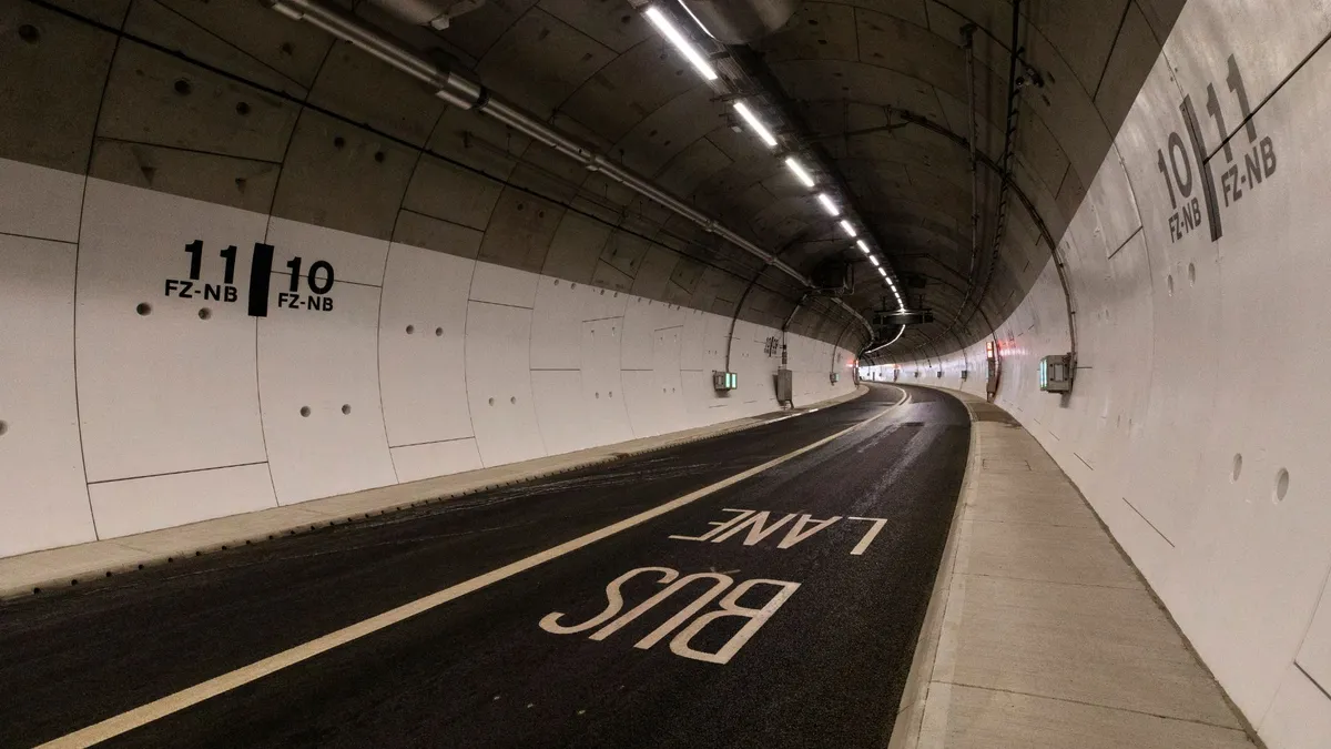 The Silvertown Tunnel showcases how MC-Color T 21 delivers tangible benefits in demanding infrastructure projects, from high reflectivity and durability to fast curing and long-term cleanability.