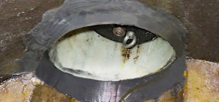 Executed liner bonding with Konudur Flexfit CS immediately after the final smoothing with vegetable oil, which was later removed with cloths.
