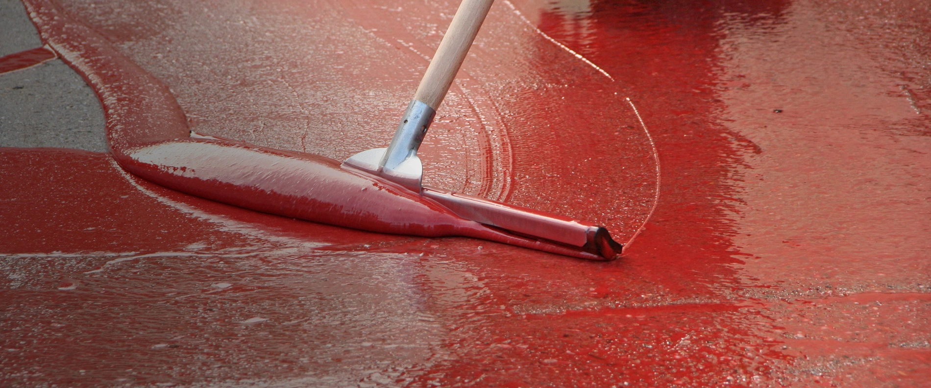 MC-DUR LF 680 can be used as a primer, scratch coat and sealant at temperatures of down to 2 °C and in high humidity.