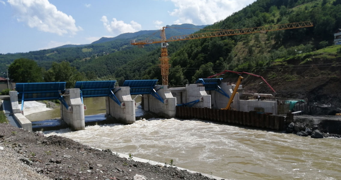 The hydropower plant in the construction phase.