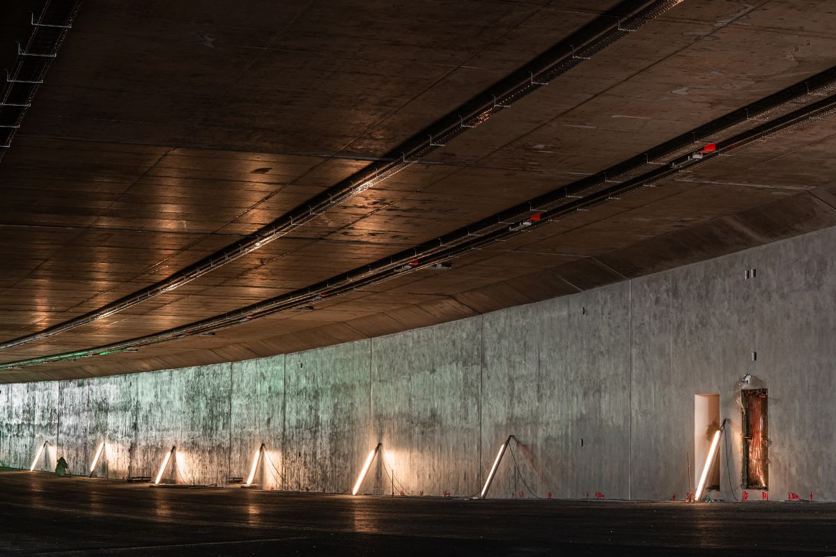 A surface coating system from MC-Bauchemie is used to protect the 8000 m² wall surface of the tunnel.